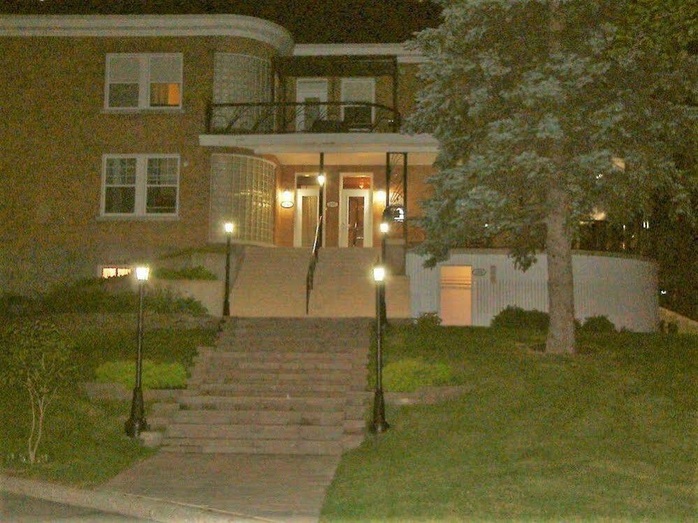 Auberge Le St-Georges Saguenay Exterior photo